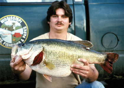 [Image: United-States-Bass-Records-Feature-In-Fisherman.jpg]