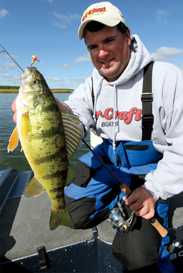 Perch Fishing The Mississippi Backwaters - In-Fisherman