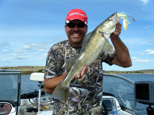 Trolling bass-style spinnerbaits for walleye - In-Fisherman