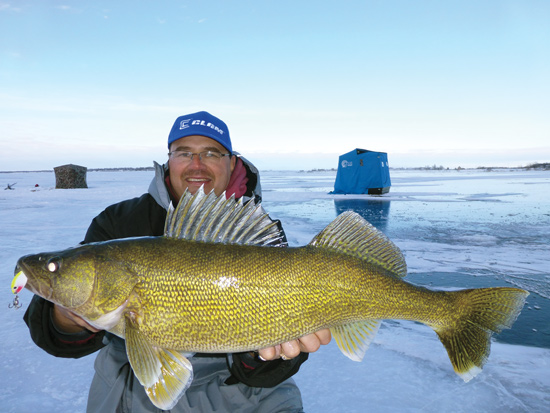 //www.in-fisherman.com/files/2014/01/Ice-Fishing-Aggressive-Jigging-Walleye-In-Fisherman.jpg